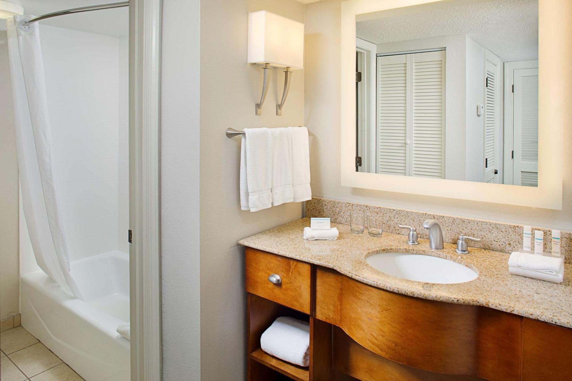 Homewood Suites By Hilton Raleigh/Кари Екстериор снимка