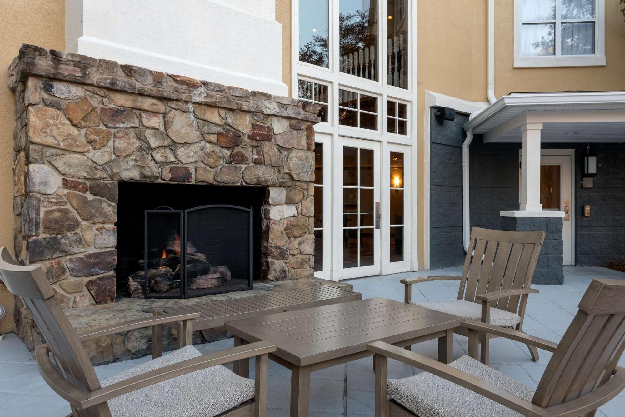 Homewood Suites By Hilton Raleigh/Кари Екстериор снимка